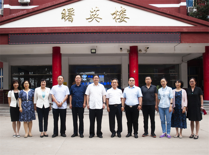 2020年6月10日，时任石家庄市政协主席刘明轩到同创学校调研.jpg